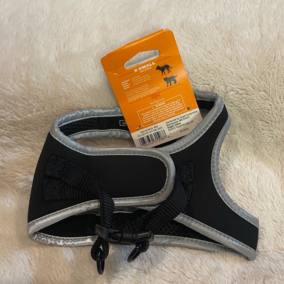 Hyde and Eek! Boutique Skeleton Glow Reflective Dog or Cat Harness Size XS NWT - Picture 4 of 7